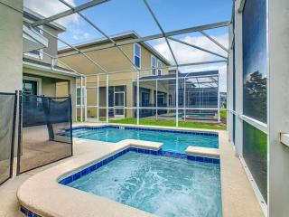 Luxury 5BR Near Disney | Pool & Golf Retreat - 9