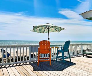 Beachfront Bungalow - Galveston - 0