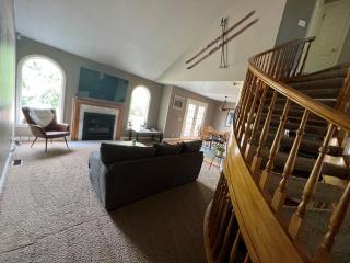 SKI HOUSE Best Location 1Gbps pool table foosball - Cottonwood Heights - 7
