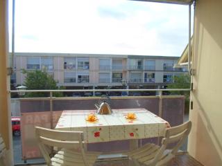 Appartement Spacieux ** à Balaruc-les-Bains, Proche Thermes avec Loggia et Garage Optionnel - FR-1-503-61 - Balaruc-les-Bains - 2
