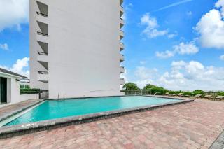 One Seagrove Place 702 Gulf-front unit sleeps 6 - 1