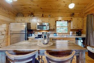 Beary Cozy Cabin - Cherry Log - 3