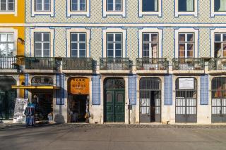 WHome Majestic Lisbon Stay with Breathtaking River Views - 1