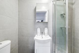 London Family Base - 1-Bed, Baby Cot, Free Parking, Wembley 25 Mins, Tube 10 Mins, Flat 4 - Colindale - 4