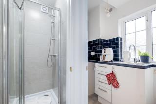 London Family Base - 1-Bed, Baby Cot, Free Parking, Wembley 25 Mins, Tube 10 Mins, Flat 4 - Colindale - 3