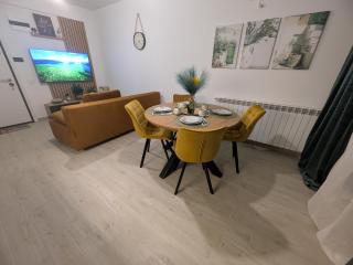 Vladyana ApartHotel - 1