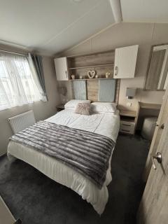Belle Aire Caravan Park, Sleeps 6, Bed Linen and Towels Included, Free WiFi, Pets Welcome - Great Yarmouth - 9