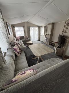 Belle Aire Caravan Park, Sleeps 6, Bed Linen and Towels Included, Free WiFi, Pets Welcome - Great Yarmouth - 7