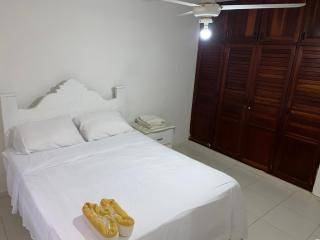 Casa familiar céntrica - San Fernando de Monte Cristi - 4