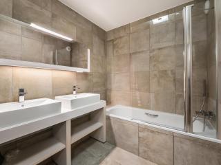 Appartement moderne au cœur de Courchevel, proche pistes et commerces, 1 chambre, parking inclus - FR-1-562-16 - 7