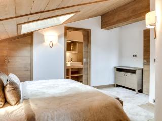 Spacieux appartement 5 pièces, proche commerces et pistes, avec terrasse et parking - FR-1-562-31 - Courchevel - 8