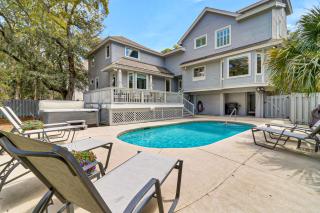 Hidden in Hilton - 8