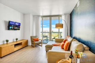 Amazing Apartment with Balcony & Pool - 8