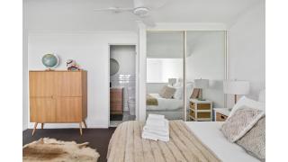 Loft Style Apartment in the Heart of Surry Hills - Sydney - 9