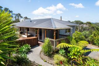 Sunny Paihia Retreat with BBQ, Spa and Pool - Haruru - 8