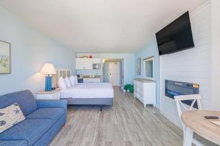 Ocean View Double Suite Landmark Resort 1423 Incredible Views - Myrtle Beach - 3