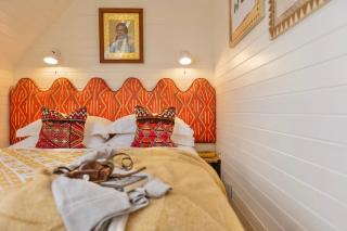 Pocket Cottage Luxury 18th Century Tiny Home in Picturesque Village with Pubs - Stillington - 0