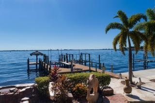 Luxury riverfront 3-story home with bar, gym, and heated pool - The Winslet Estate - Cape Coral - 2