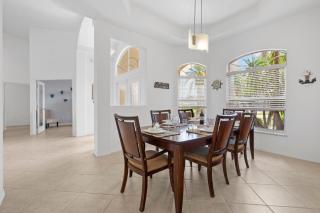 Villa Amore - Fully-fenced electric-heated oversized pool home w/lots of privacy - SWFL Rentals - 5