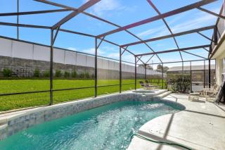 Luxury Pool Home 3 Miles from Disney & More! - Kissimmee - 6