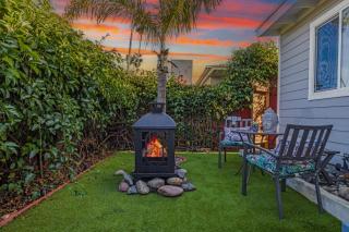 Cozy Coastal Escape Beach & Brews - 0