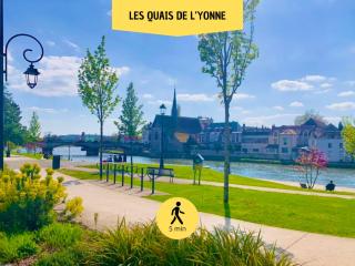 Le Subtil - By BEST KEYS - Élégance & Confort - 2 chambres séparées - Lit Queen Size - Smart TV Netflix - Machine à Café Nespresso - Proche Gare & Centre Ville - À 1H de Paris - WiFi Fibre - Check-in Autonome - 4