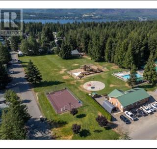 Caravans West RV Resort - 2