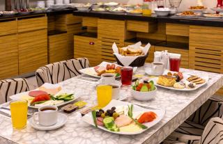 Deluxe Newport Hotel - Old City - 5