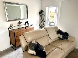 Great location very spacious. Sea and castle view - 3