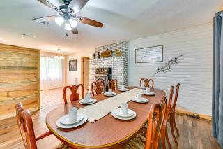 Quiet Abode with Gas Grill about 5 Miles to Broken Bow! - Broken Bow - 5