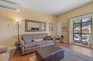 Samoset Lakeview Gem - Vibrant Condo Escape - Gilford - 3