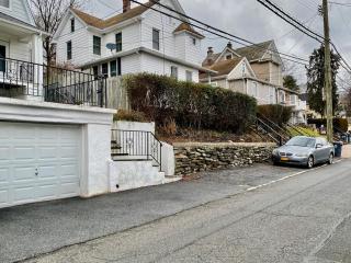 Hartsdale Escape Cozy Studio With Patio - 7