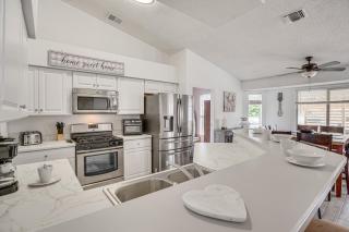 3 Mi to Golf Tucson Home with Private Yard and Patio! - Tucson - 1