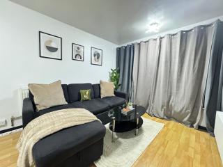 Cosy 2BR Flat, near station in London - Raynes Park - 9