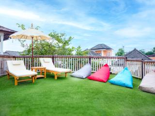 Beautiful mountain view villa 4BR - Karangasem - 1