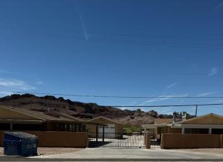 Cliff Hanger, River access with dock - 8