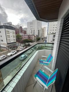 Apê Completo, 5 min da praia, com duas sacadas - Praia Grande - 2