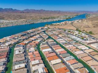 Oceans 11, 60-FT Dock - 6