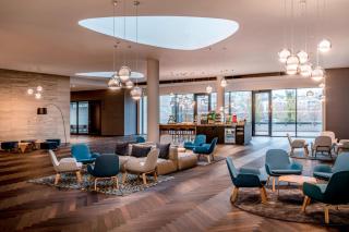 Courtyard by Marriott Brno - 8