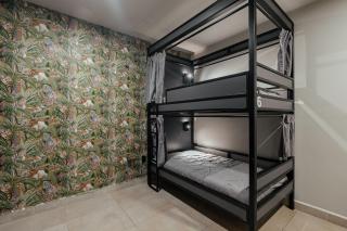 Cama en habitación compartida mixta HOSTEL - 1