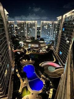 The Bahamas & Maldives Suites by Azure Urban Resort Residences - 2