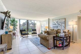 Luxe Fort Pierce Beach Condo with Golf Views! - 7