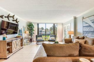 Luxe Fort Pierce Beach Condo with Golf Views! - 6