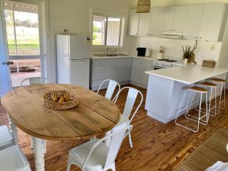 The River Cottage - Pet Friendly - Darlington Point - 2
