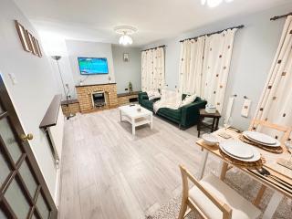 Luton Airport Spacious Accomodation - Luton - 9