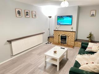 Luton Airport Spacious Accomodation - Luton - 7
