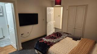 Mekees Luxury Apartment - Tipton - 1