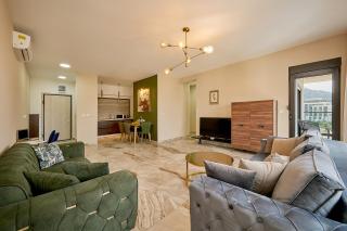 TERRA Modern Designer Apartment just 4 Minutes from the Beach - Bečići - 0