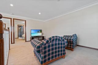 The Richardson - Spacious Entertaining, Sleeps 8 - Wagga Wagga - 3