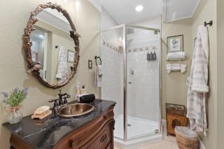 Relaxing Retreat Pool, Spa, Art Studio, Breakfast - 9